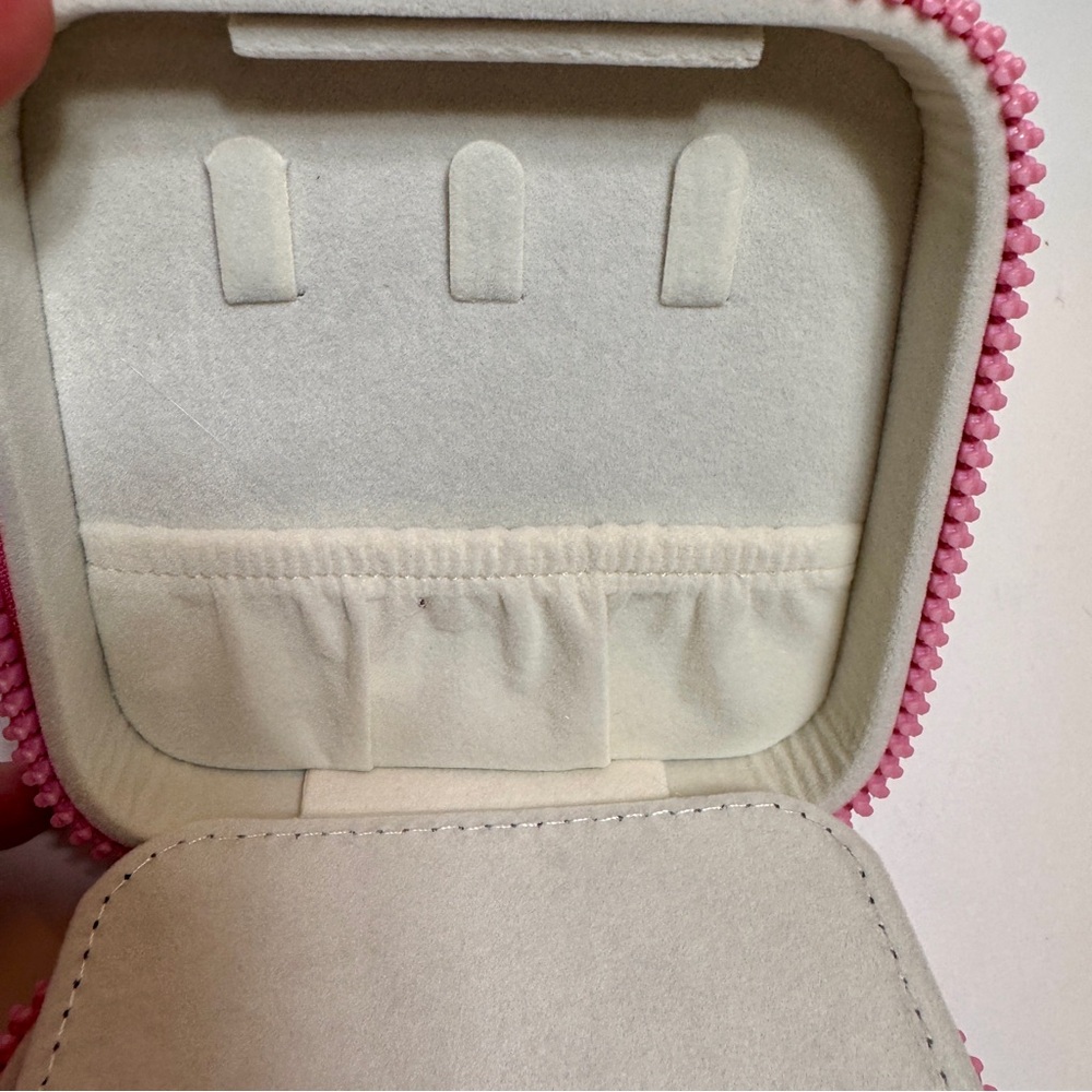 NWT Simply Southern Jewelry Travel Case Box in the "Oyster" print. - Picture 12 of 13